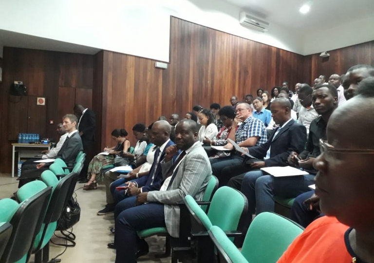 PHOTO-2018-12-19-07-08-12